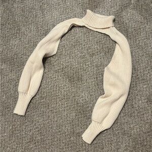 Cream Turtleneck Half-Sweater